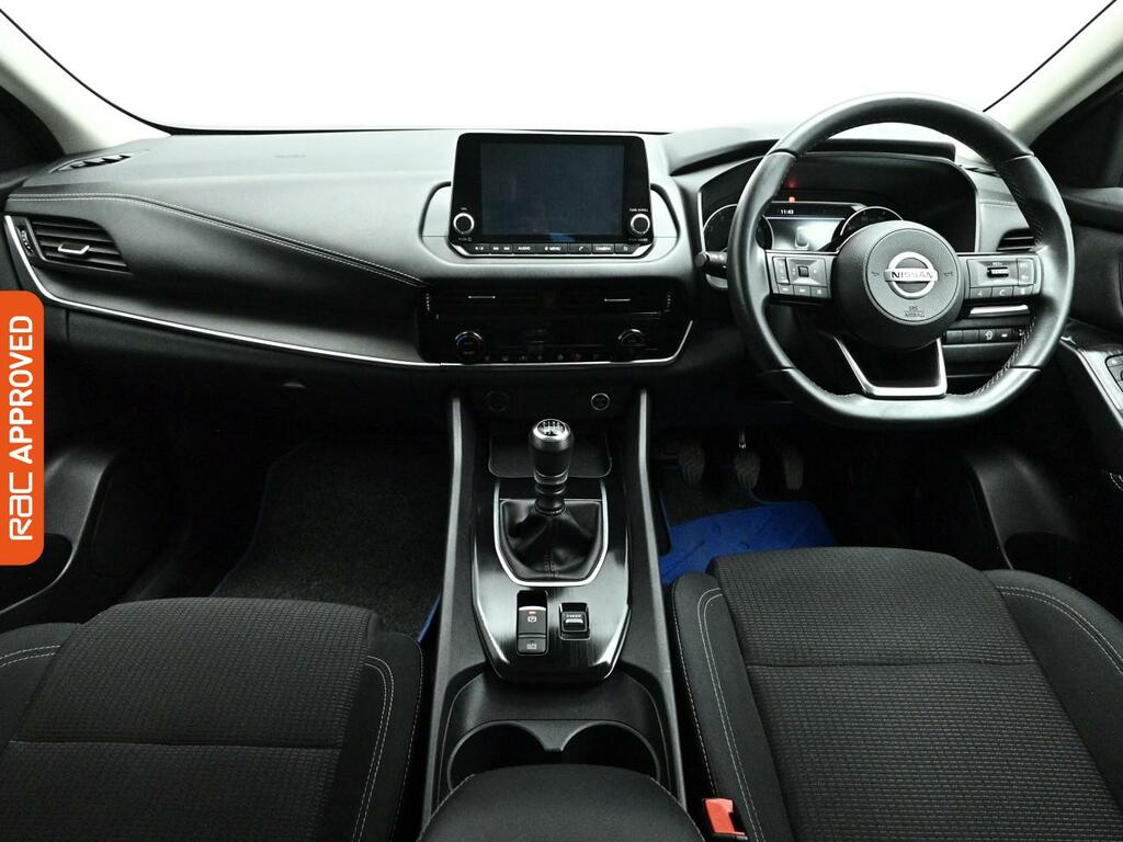 Nissan Qashqai 1.3 Dig-t Mhev Acenta Premium Suv Hybri DY71RVJ White #2