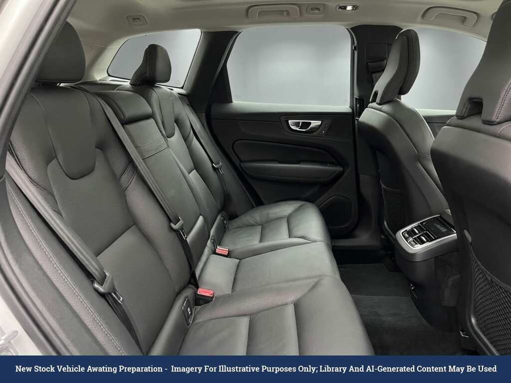 Volvo XC60 2.0 T4 Edition Suv Euro 6 Ss 1 White #4