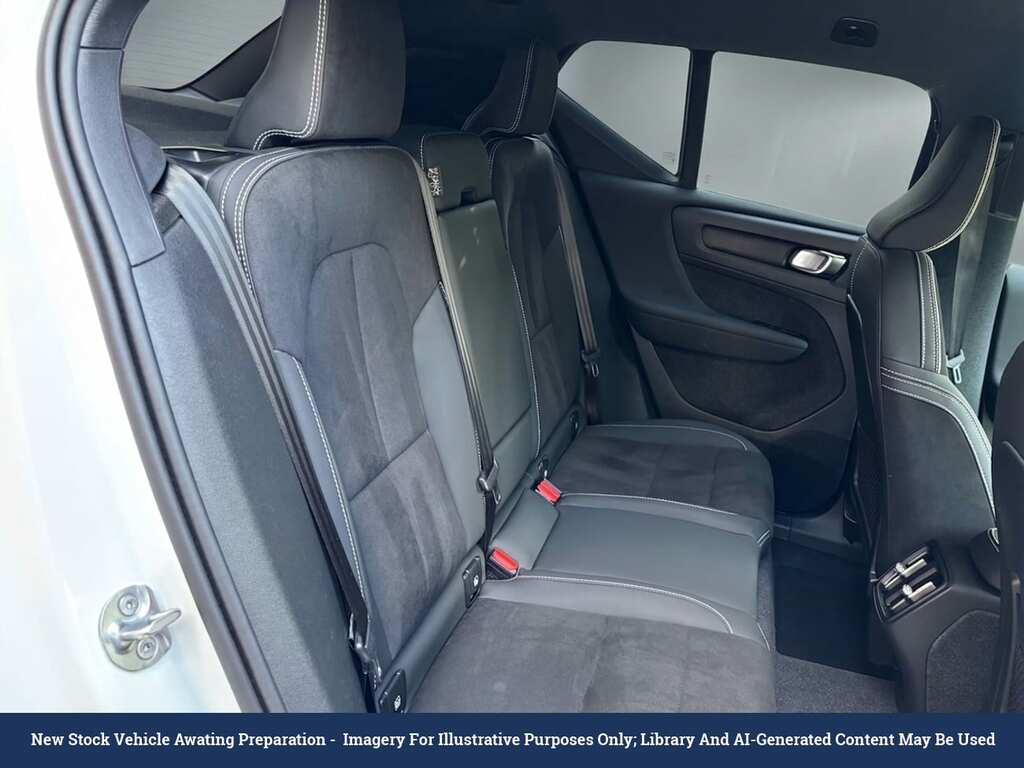 Volvo XC40 T5 Recharge Ultimate - Panoramic Roof, Towbar Black #3