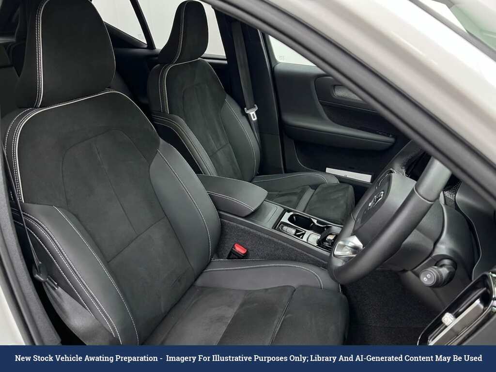 Volvo XC40 T5 Recharge Ultimate - Panoramic Roof, Towbar Black #2
