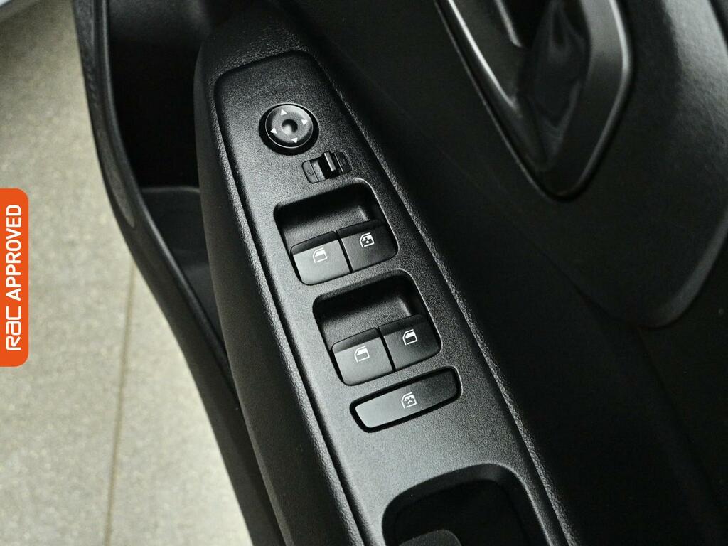 Hyundai I10 1.0 Play Hatchback #21