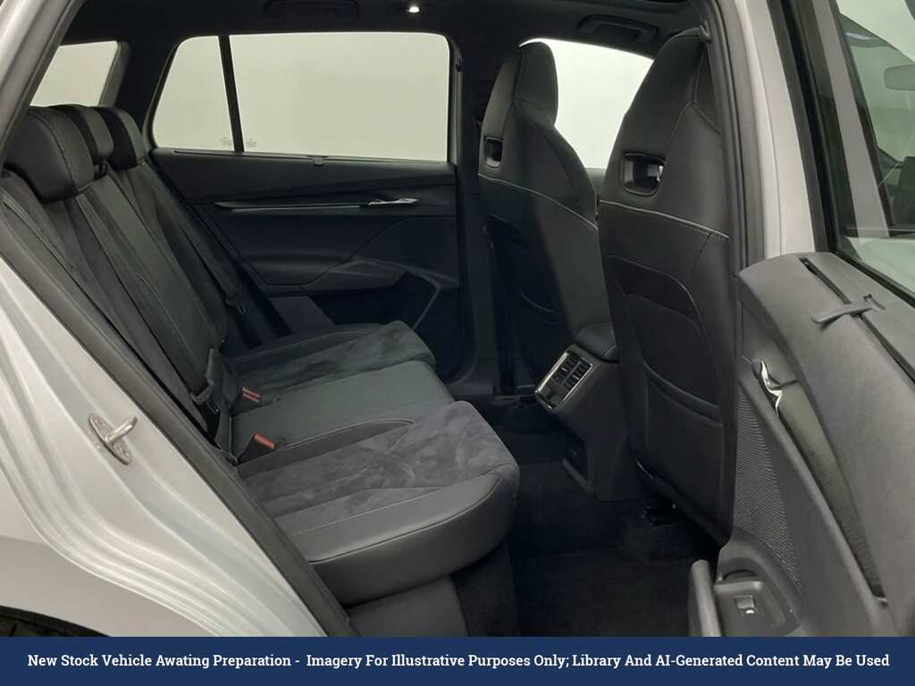 Skoda ENYAQ Iv 82Kwh 80 Sportline Plus Suv White #4