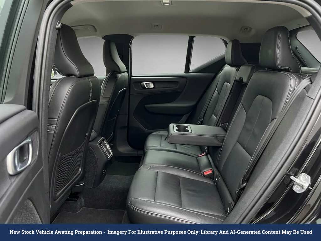 Volvo XC40 2.0 B3 Mhev Plus Dark Suv Hybrid Dct Au Black #4