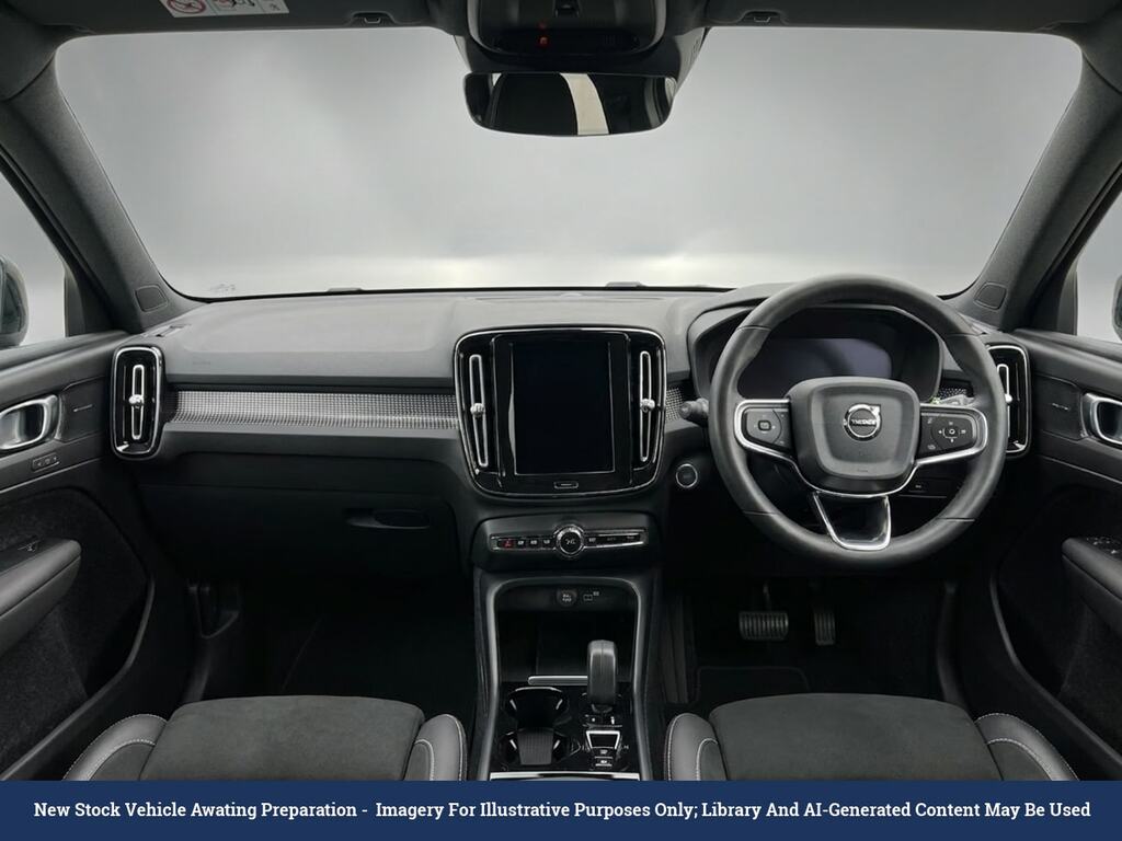 Volvo XC40 2.0 B3 Mhev Plus Dark Suv Hybrid Dct Au Black #4