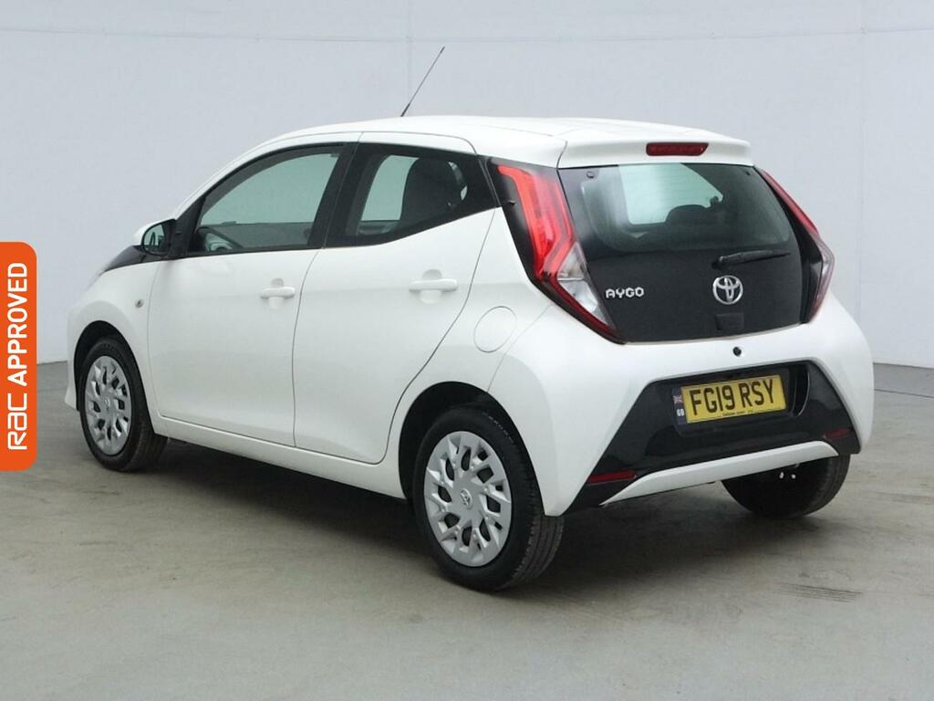 Toyota Aygo 1.0 Vvt-i X-play Hatchback Euro White #4