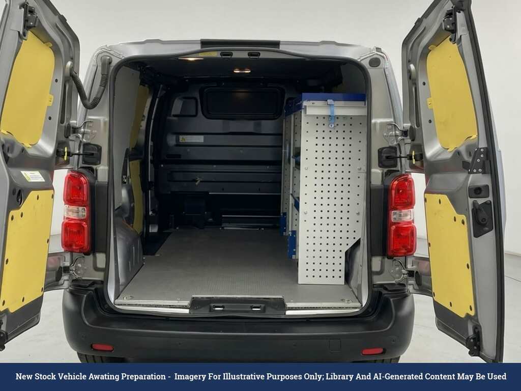 Vauxhall Vivaro 3100 75Kwh Dynamic Panel Van L1 Grey #2