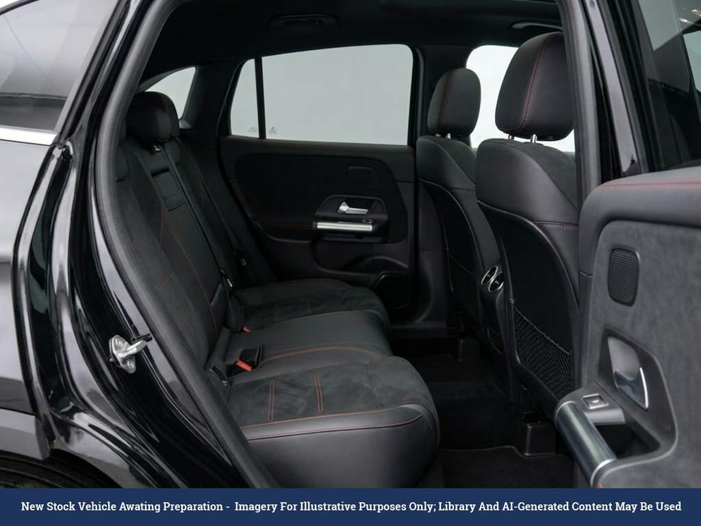 Mercedes-Benz EQA Eqa 300 66.5Kwh Amg Line Suv 4Ma Black #3
