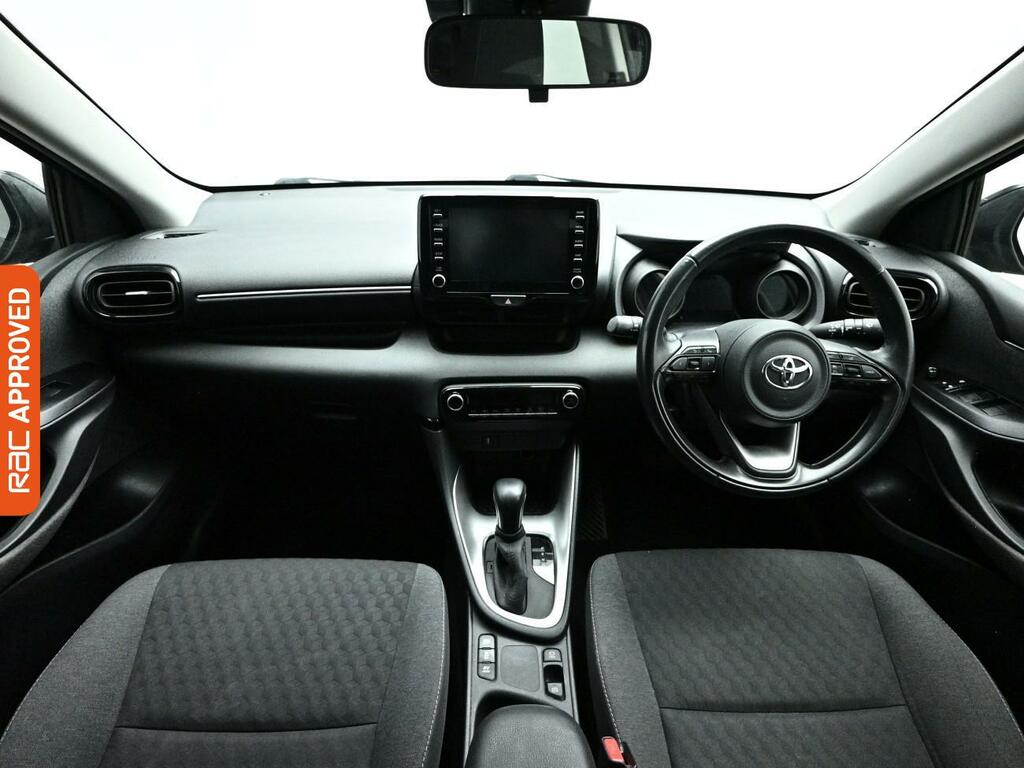 Toyota Yaris 1.5 Vvt-h Design Hatchback Hybrid E-cvt VO21SOC Black #2