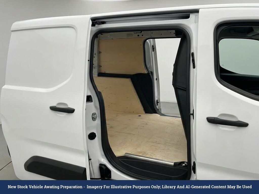 Toyota Proace City 50Kwh Icon Short Panel Van 6Dr Swb White #4