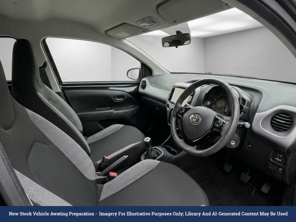 Toyota Aygo X 1.0 Vvt-i Pure Hatchback Euro 6 Black #2