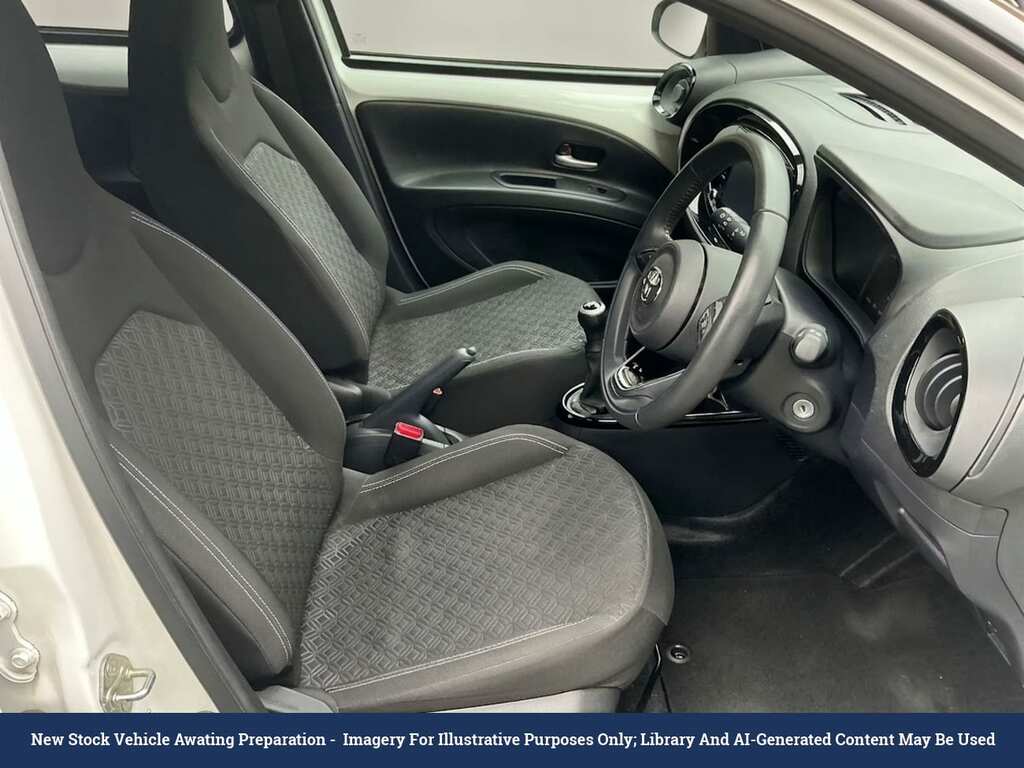 Toyota Aygo X 1.0 Vvt-i Edge Hatchback Euro 6 White #3