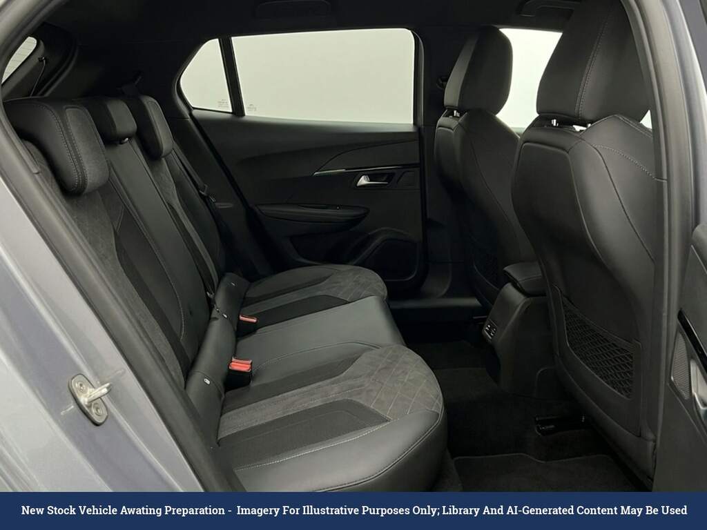Peugeot e-2008 50Kwh Gt Premium Suv 7Kw Charge Grey #4