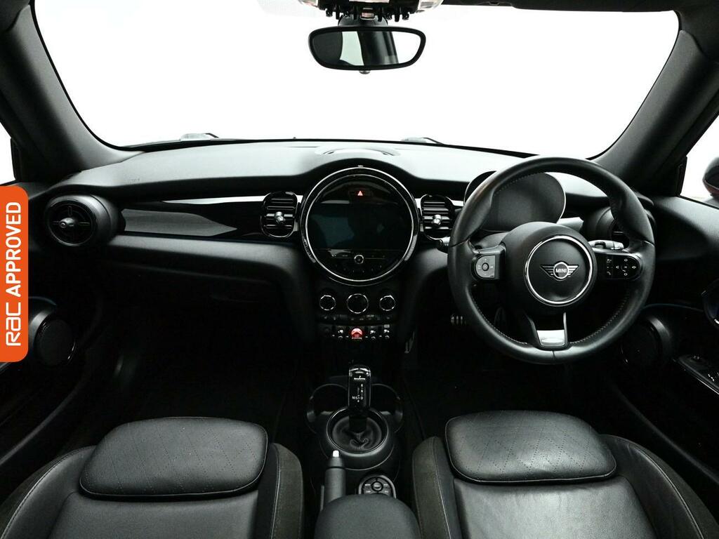 Mini Hatch 1.5 Cooper Sport Hatchback Steptronic E MA22CDZ Red #2