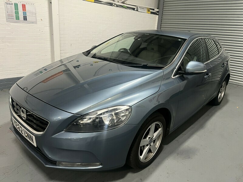 Volvo V40 D2 Se YE62UNN Blue #5