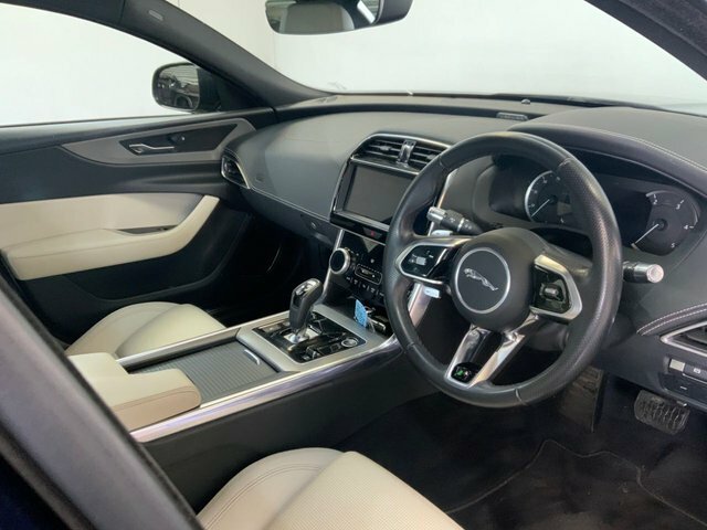Jaguar XE 2.0 P300i R-dynamic Hse Awd Euro 6 Ss #24