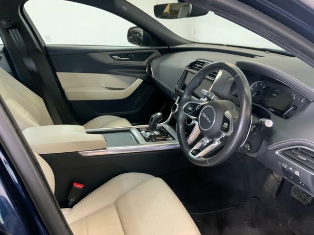 Jaguar XE 2.0 P300i R-dynamic Hse Awd Euro 6 Ss #17