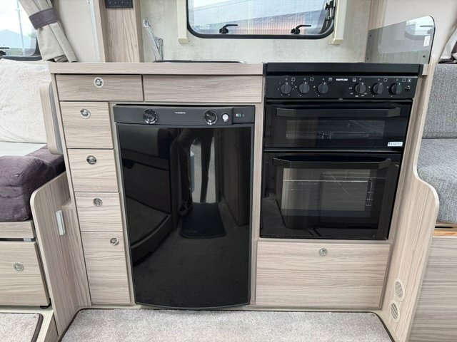 Peugeot Boxer Bluehdi 335 Professional Premium White #12