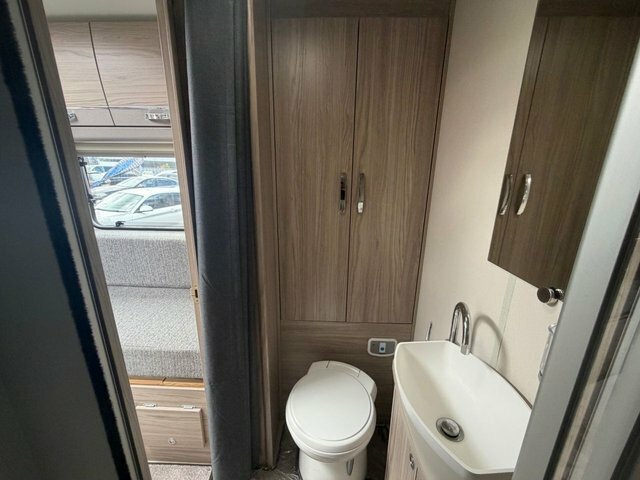 Peugeot Boxer Bluehdi 335 Professional Premium White #16