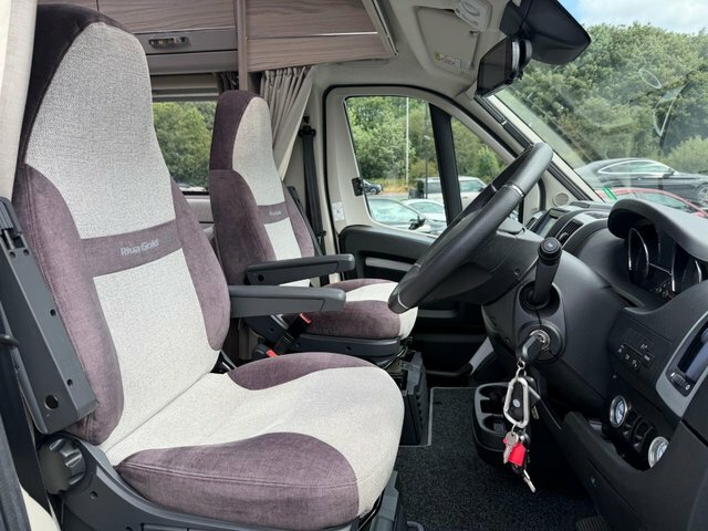 Peugeot Boxer Bluehdi 335 Professional Premium White #10