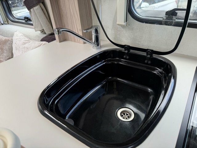 Peugeot Boxer Bluehdi 335 Professional Premium White #19