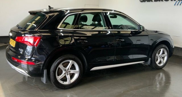 Audi Q5 2.0 Tdi 40 Sport Suv S Tronic Quattro E Black #5
