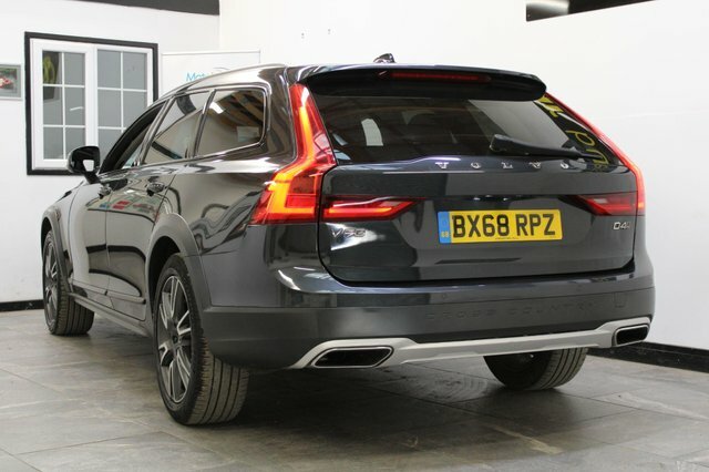 Volvo V90 Cross Country 2018 2.0 D4 Pro Awd Euro 6 Ss Grey #3