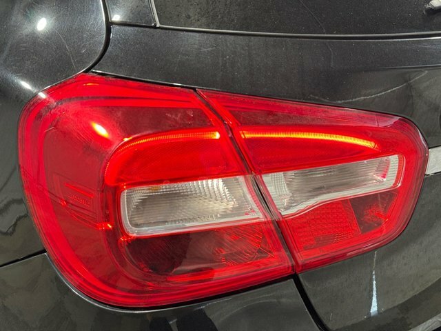 Mercedes-Benz GLA Class Gla200d Sport Suv Black #6