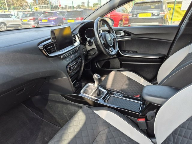 Kia Proceed T-gdi Gt-line Shooting Brake Black #5