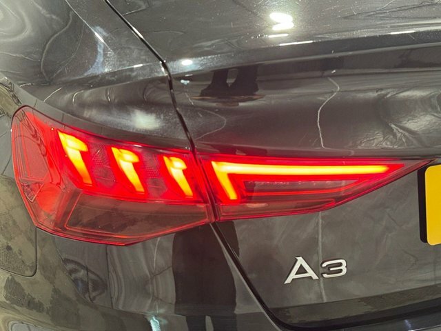 Audi A3 Tfsi 30 S Line Black #6