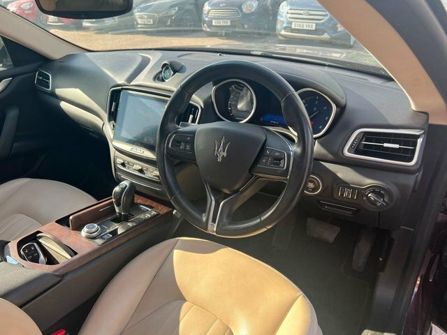 Maserati Ghibli V6 Saloon Red #5