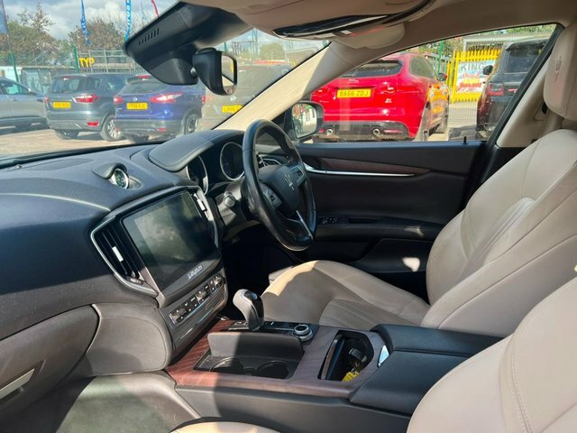 Maserati Ghibli V6 Saloon Red #6