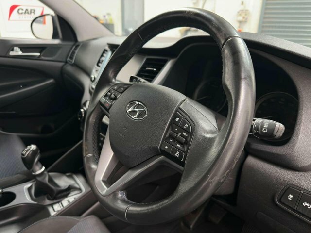 Hyundai Tucson 1.7 Crdi Blue Drive Se Suv Euro White #8