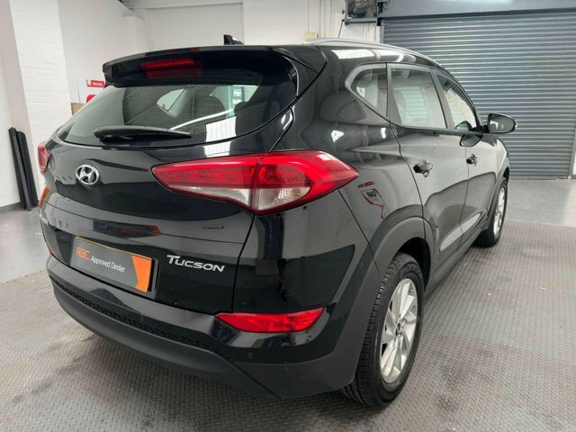 Hyundai Tucson 1.6 Gdi Blue Drive Se Nav Suv Eu Black #6