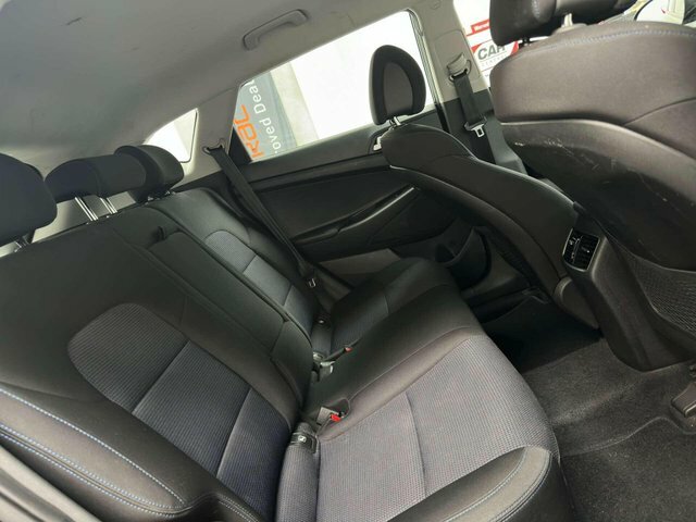 Hyundai Tucson 1.7 Crdi Blue Drive Se Suv Euro White #19