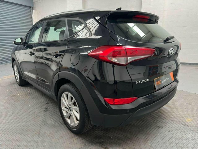 Hyundai Tucson 1.6 Gdi Blue Drive Se Nav Suv Eu Black #4