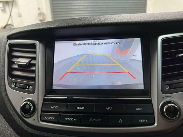 Hyundai Tucson 1.7 Crdi Blue Drive Se Suv Euro White #14