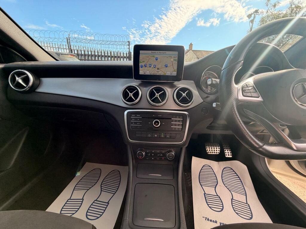 Mercedes-Benz CLA Class Cla180 Amg Sport White #17