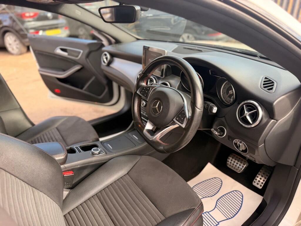 Mercedes-Benz CLA Class Cla180 Amg Sport White #25