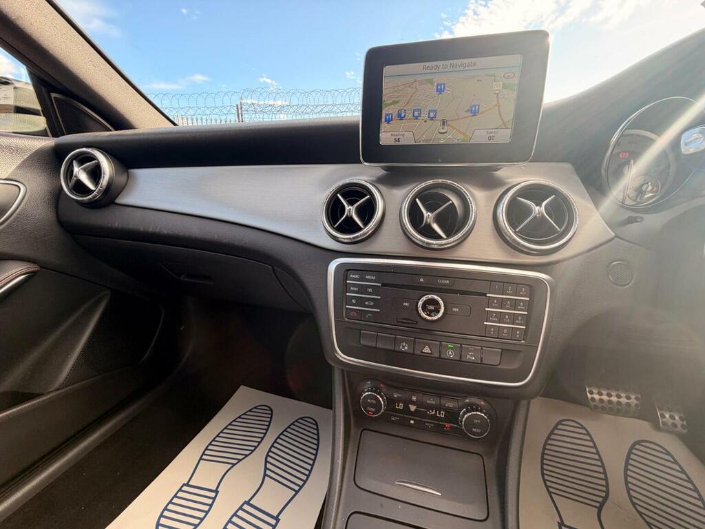Mercedes-Benz CLA Class Cla180 Amg Sport White #16