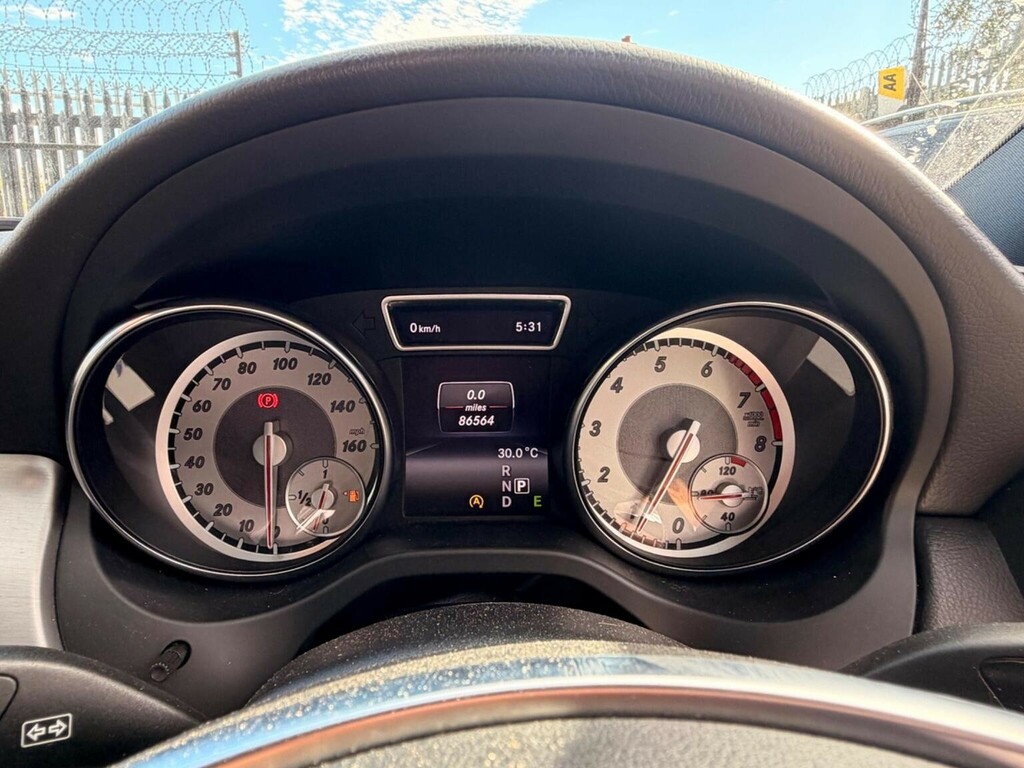 Mercedes-Benz CLA Class Cla180 Amg Sport White #43