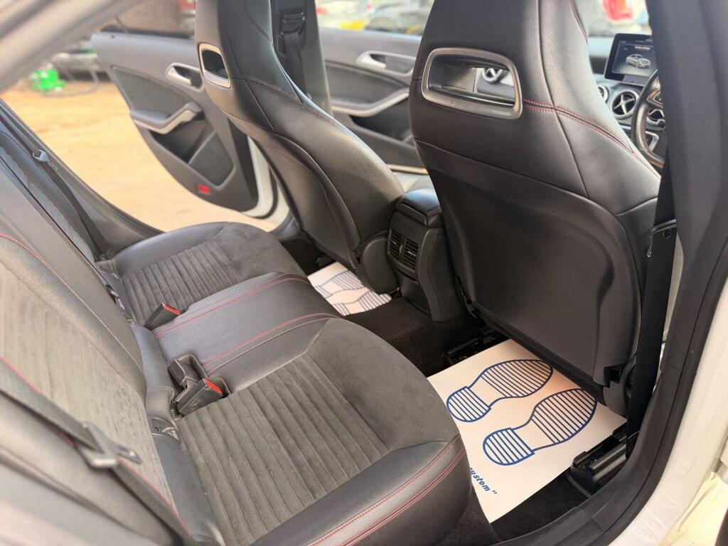 Mercedes-Benz CLA Class Cla180 Amg Sport White #30