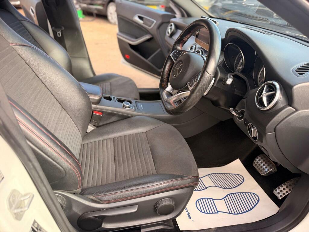 Mercedes-Benz CLA Class Cla180 Amg Sport White #26