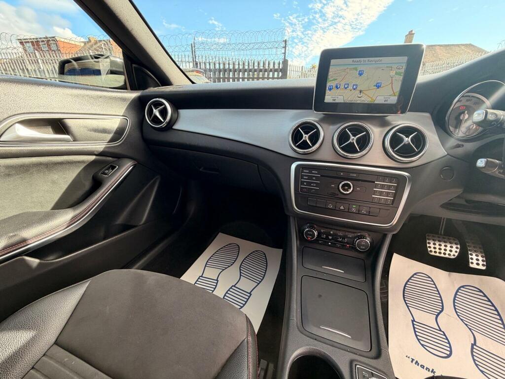 Mercedes-Benz CLA Class Cla180 Amg Sport White #18