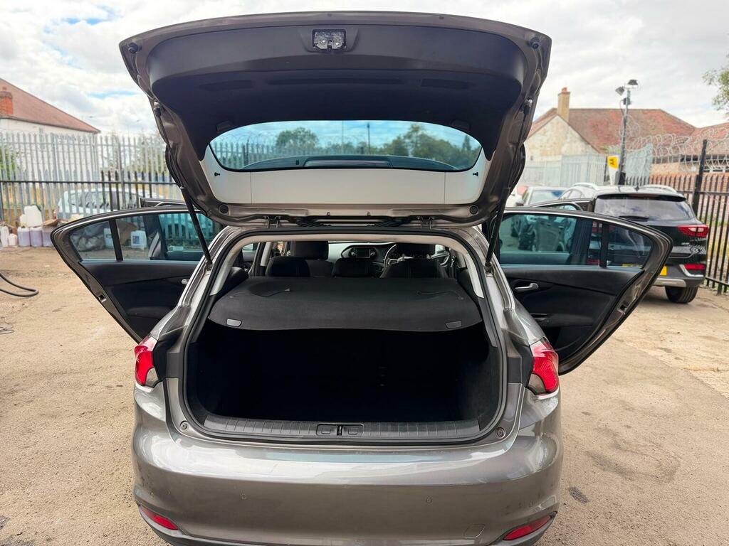 Fiat Tipo 1.4 T-jet Lounge Euro 6 Ss White #38