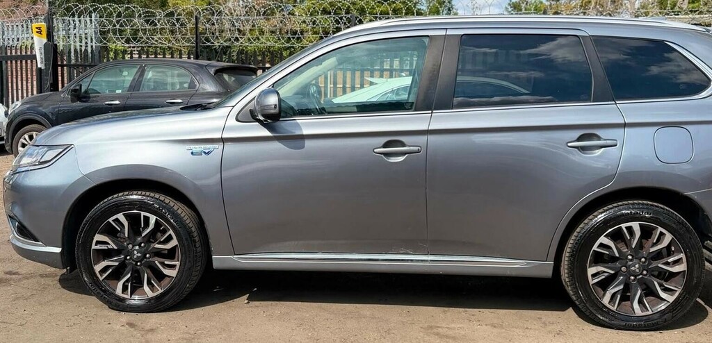 Mitsubishi Outlander 2.0H 12Kwh Gx5hs Cvt 4Wd Euro 6 Ss Grey #4