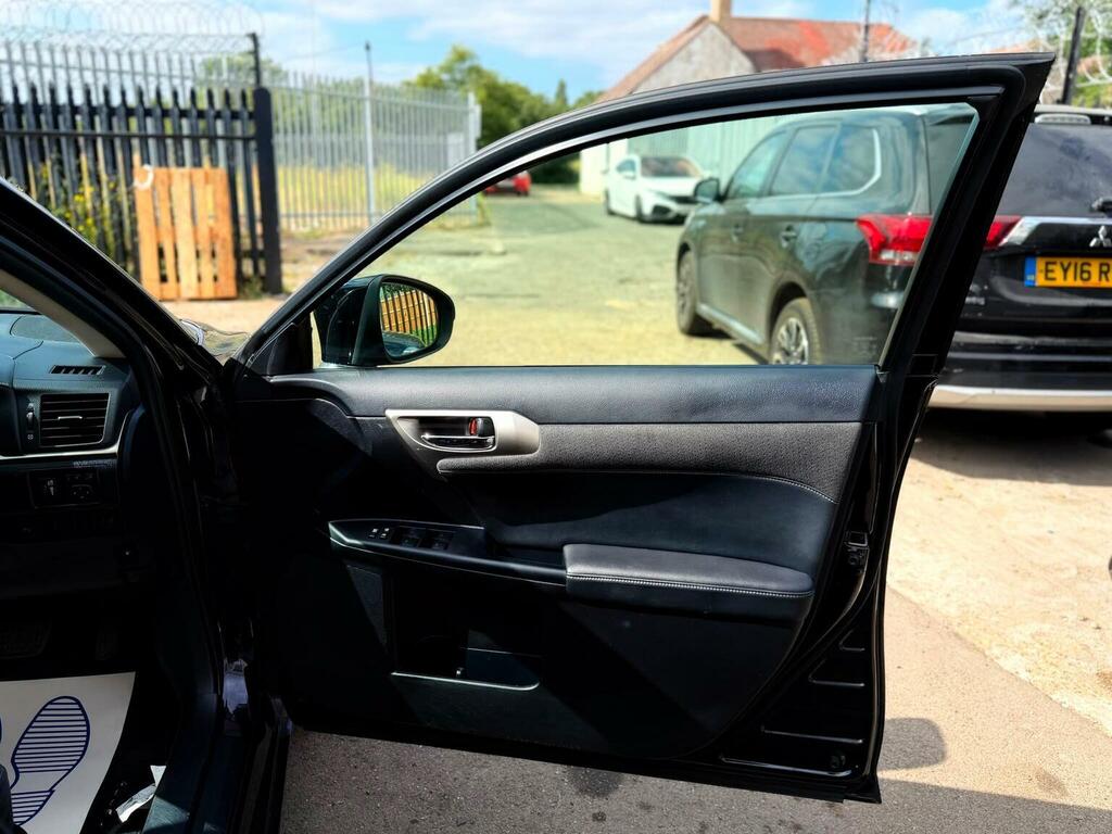 Lexus CT 200H 1.8 F-sport Prem Navsunroof Red #31