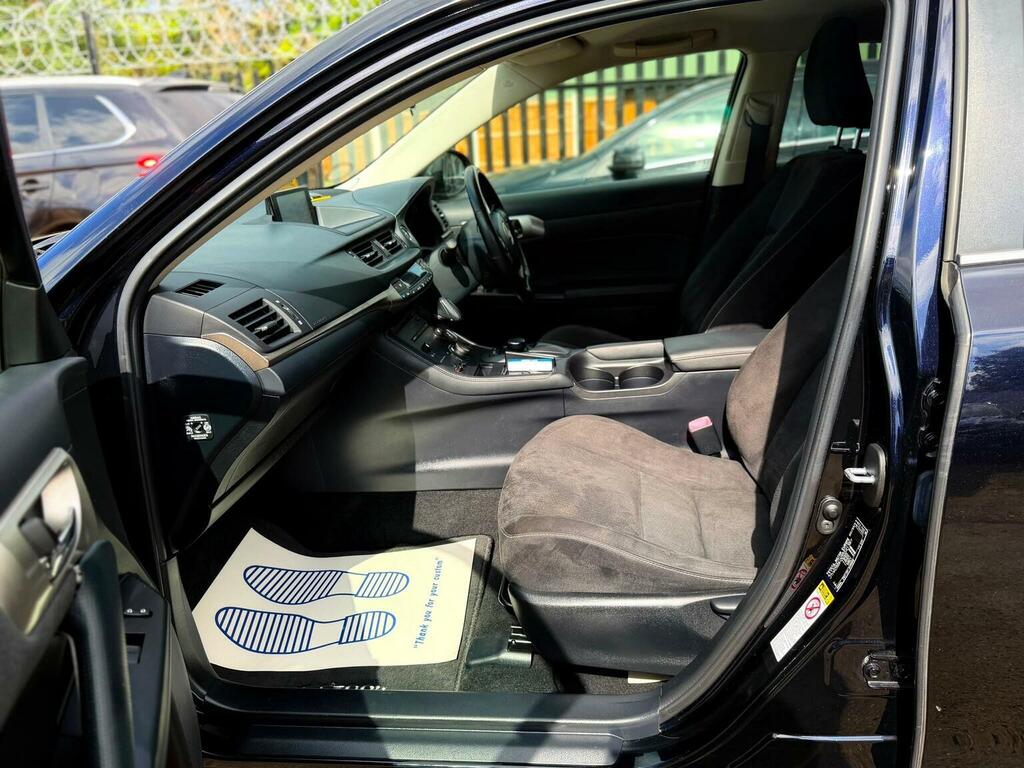 Lexus CT 200H 1.8 F-sport Prem Navsunroof Red #46