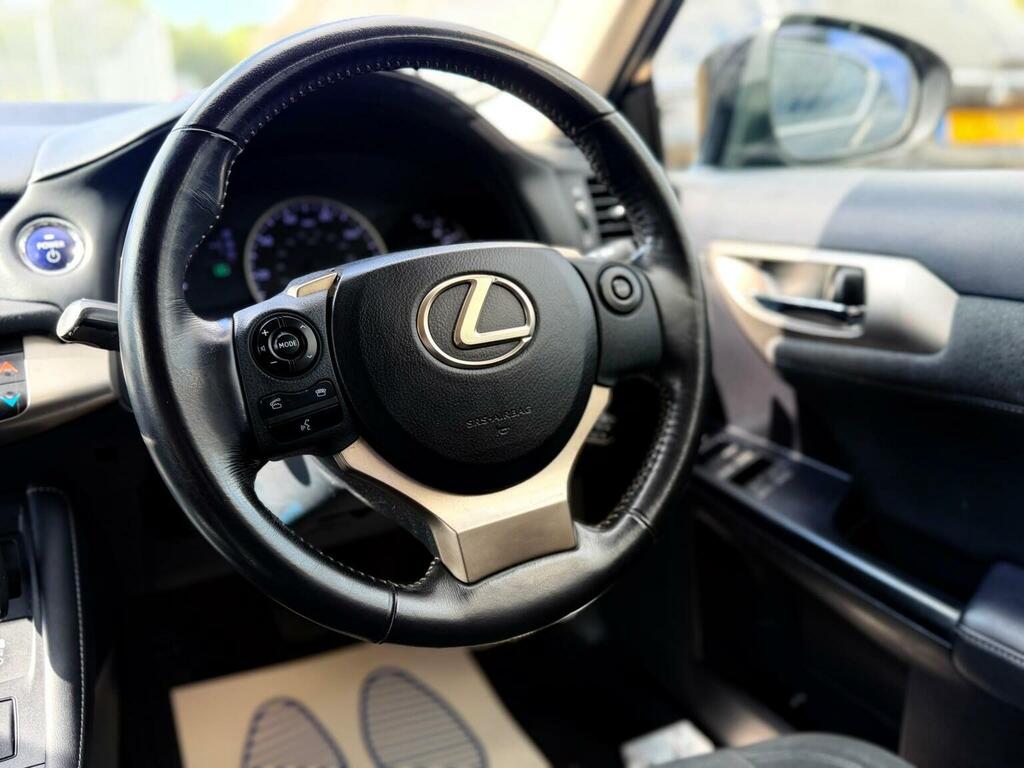 Lexus CT 200H 1.8 F-sport Prem Navsunroof Red #45