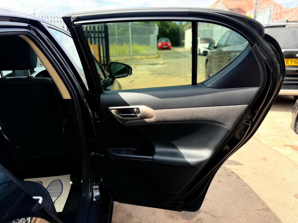 Lexus CT 200H 1.8 F-sport Prem Navsunroof Red #32