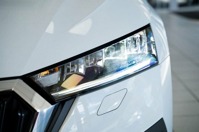 Skoda Octavia 1.5 Tsi E-tec Mhev Se L Hatchback Hybri White #6